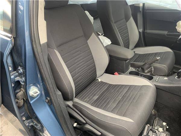 Asiento del. dcho. toyota no hay datos