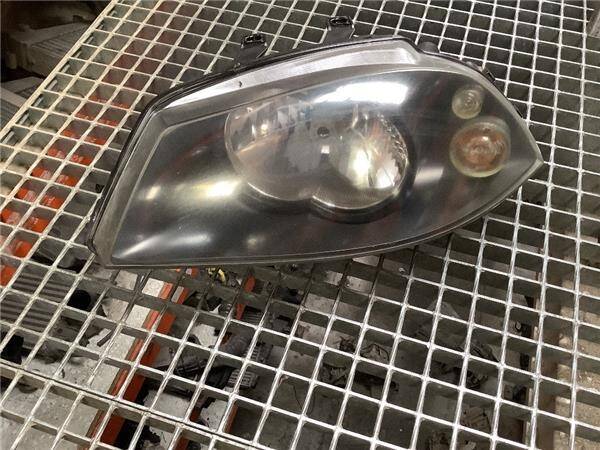 Faro del. izdo. seat ibiza (6l1)(04.2002->)