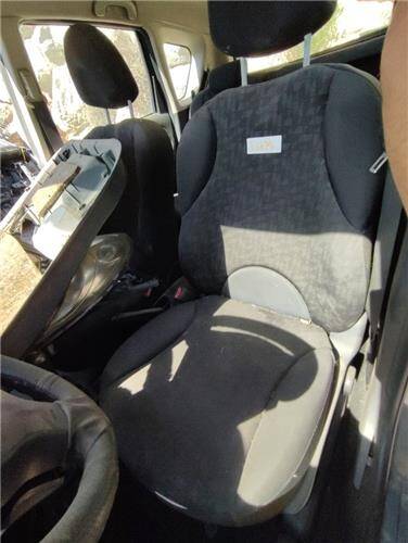 Asiento del. izdo. nissan no hay datos