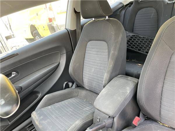 Asiento del. dcho. volkswagen no hay datos