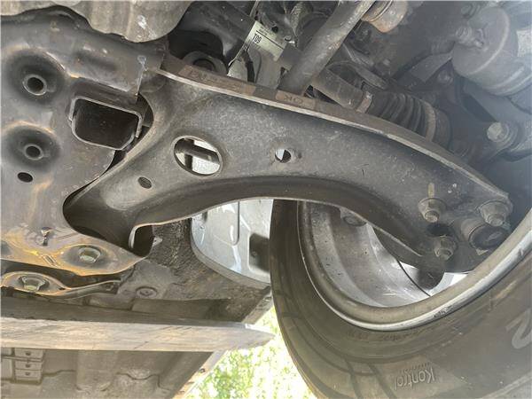 Brazo suspension del. izdo. hyundai tucson (tl)(2014->)