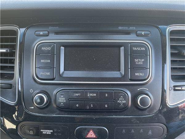 Radio / cd kia carens (rp)(2013->)