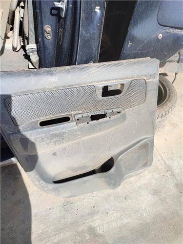 Guarnecido puerta tra. izda. toyota hilux (kun)(2005->)