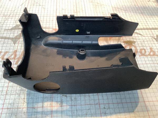 Carcasa inferior mando direccion seat leon sc (5f5)(01.2013->)