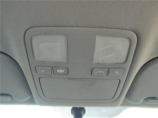 Luz del. central techo hyundai h-1 (2008->)