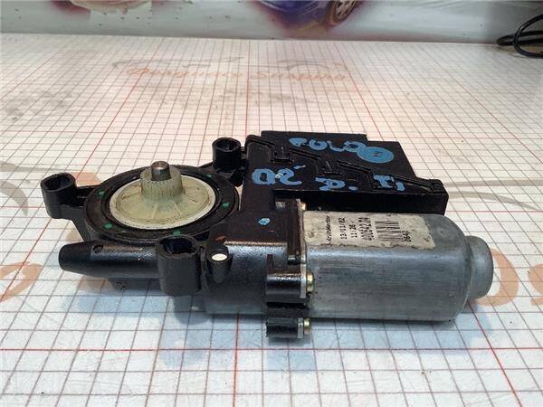 Motor elevalunas del. dcho. volkswagen polo iv (9n1)(11.2001->)