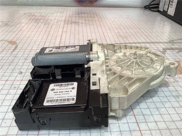 Motor elevalunas del. dcho. seat leon (1p1)(05.2005->)