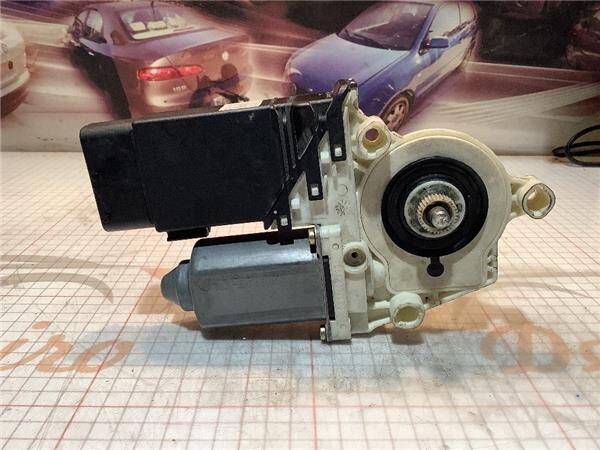 Motor elevalunas del. izdo. seat leon (1m1)(11.1999->)