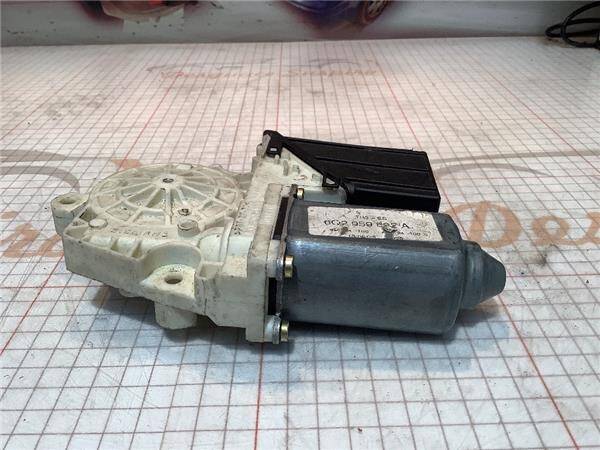 Motor elevalunas del. izdo. volkswagen polo iv (9n1)(11.2001->)