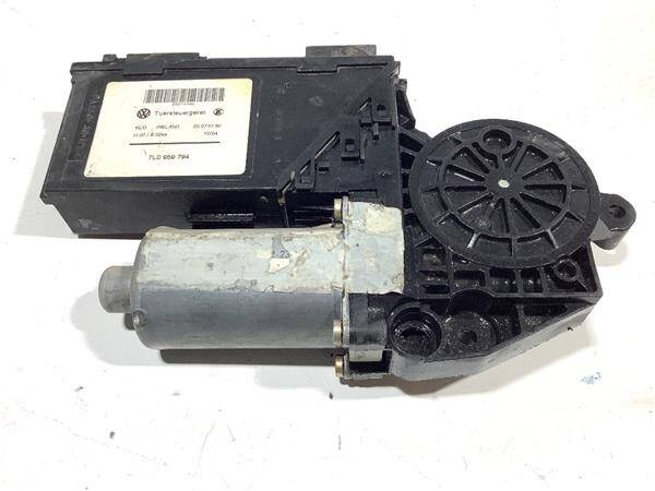 Motor elevalunas tra. dcho. volkswagen touareg (7la)(2002->)