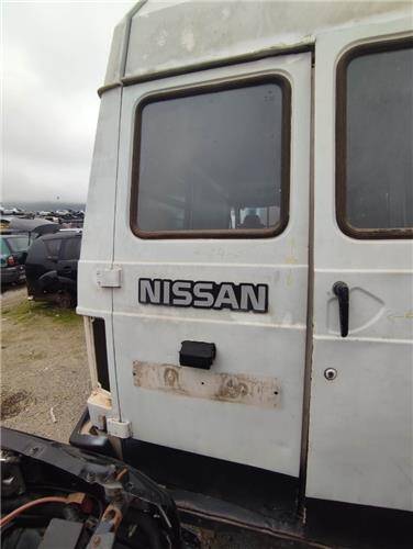 Puerta tra. izda. carga acristalada nissan trade (11.1994->)