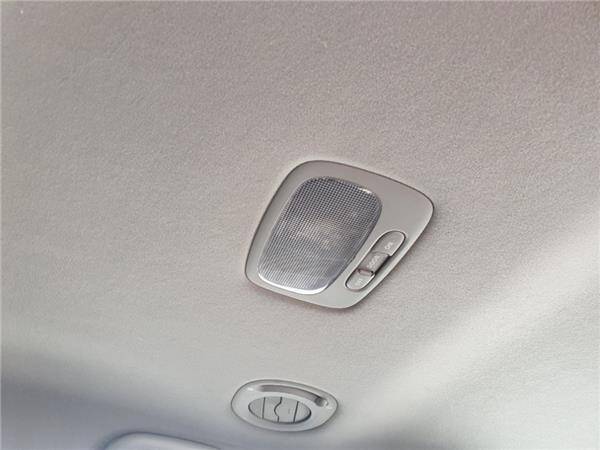 Luz tra. central techo kia carnival (2007->)