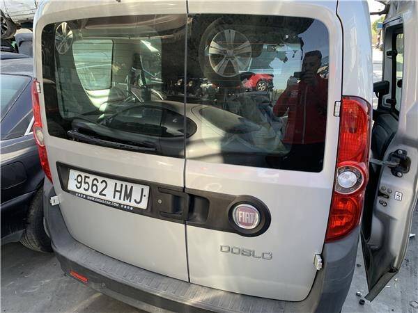 Puerta tra. dcha. fiat doblo cargo caja/chasis (263)