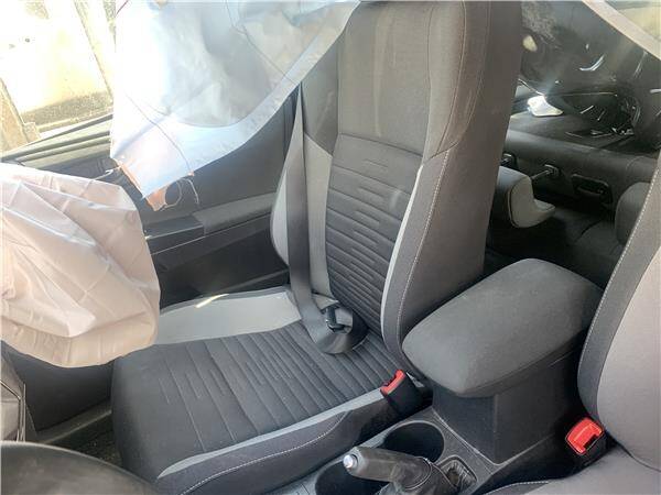 Asiento del. dcho. toyota no hay datos