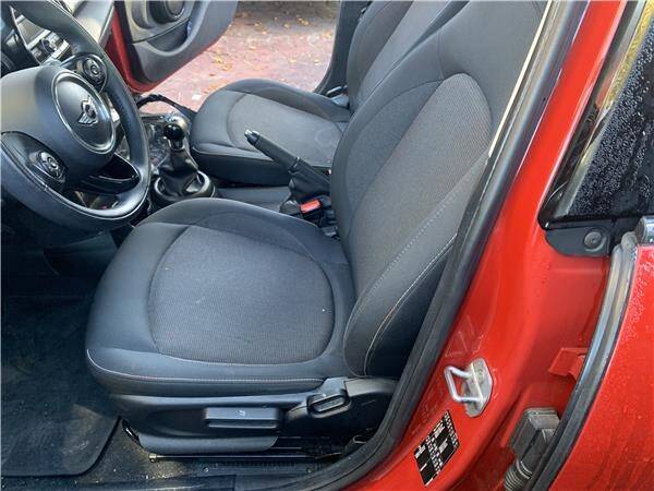 Asiento del. izdo. mini no hay datos