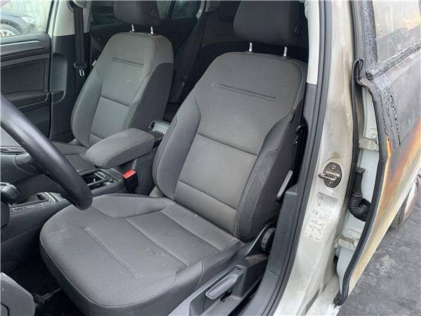 Asiento del. izdo. volkswagen no hay datos