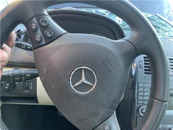 Airbag volante mercedes-benz no hay datos