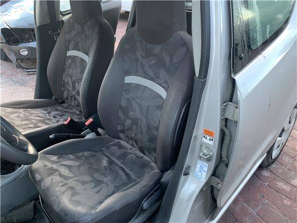 Asiento del. izdo. suzuki no hay datos