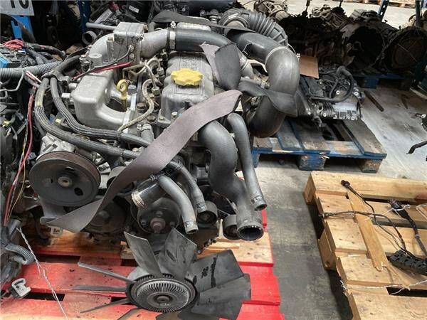 Motor completo nissan cabstar 01.04 ->