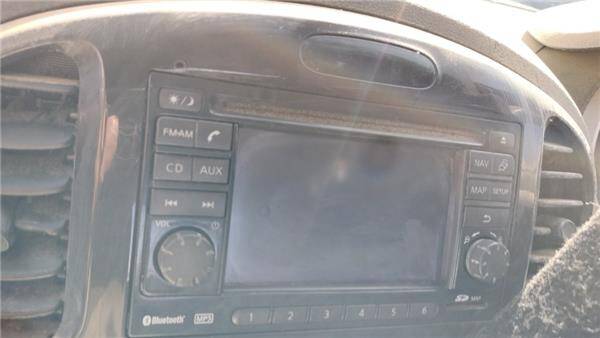 Radio / cd nissan juke i (f15e)(06.2010->)