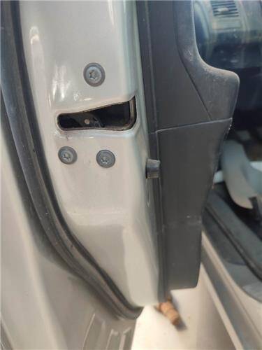 Cerradura puerta del. izda. toyota auris (e15)(10.2006->)