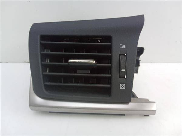 Tobera izda. ventilacion salpicadero lexus ct (zwa10)(2010->)