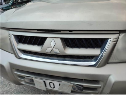 Rejilla capo mitsubishi montero (v60/v70)(2000->)