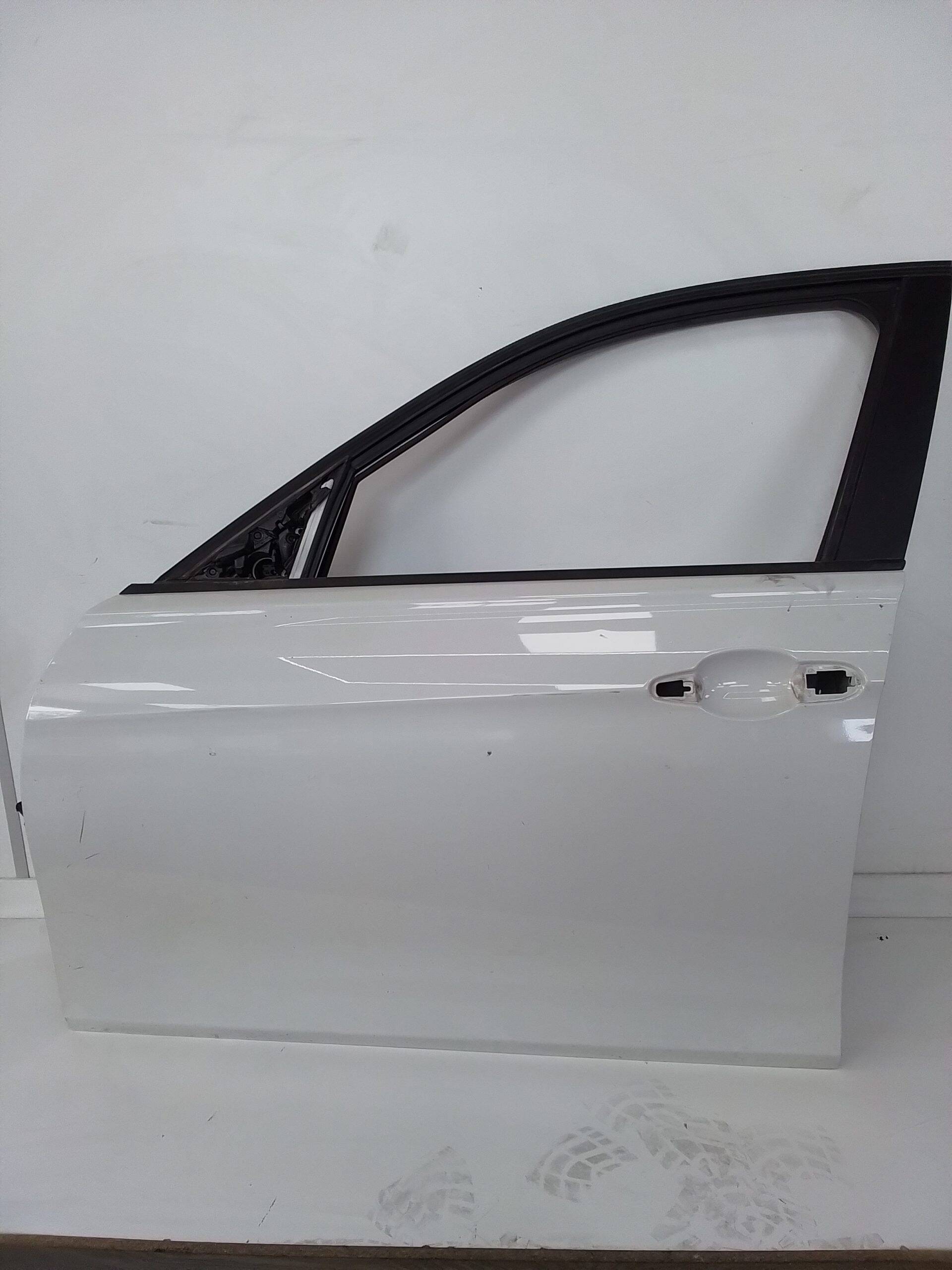 Puerta del izquierda bmw serie 3 berlina (f30n)(2015->)