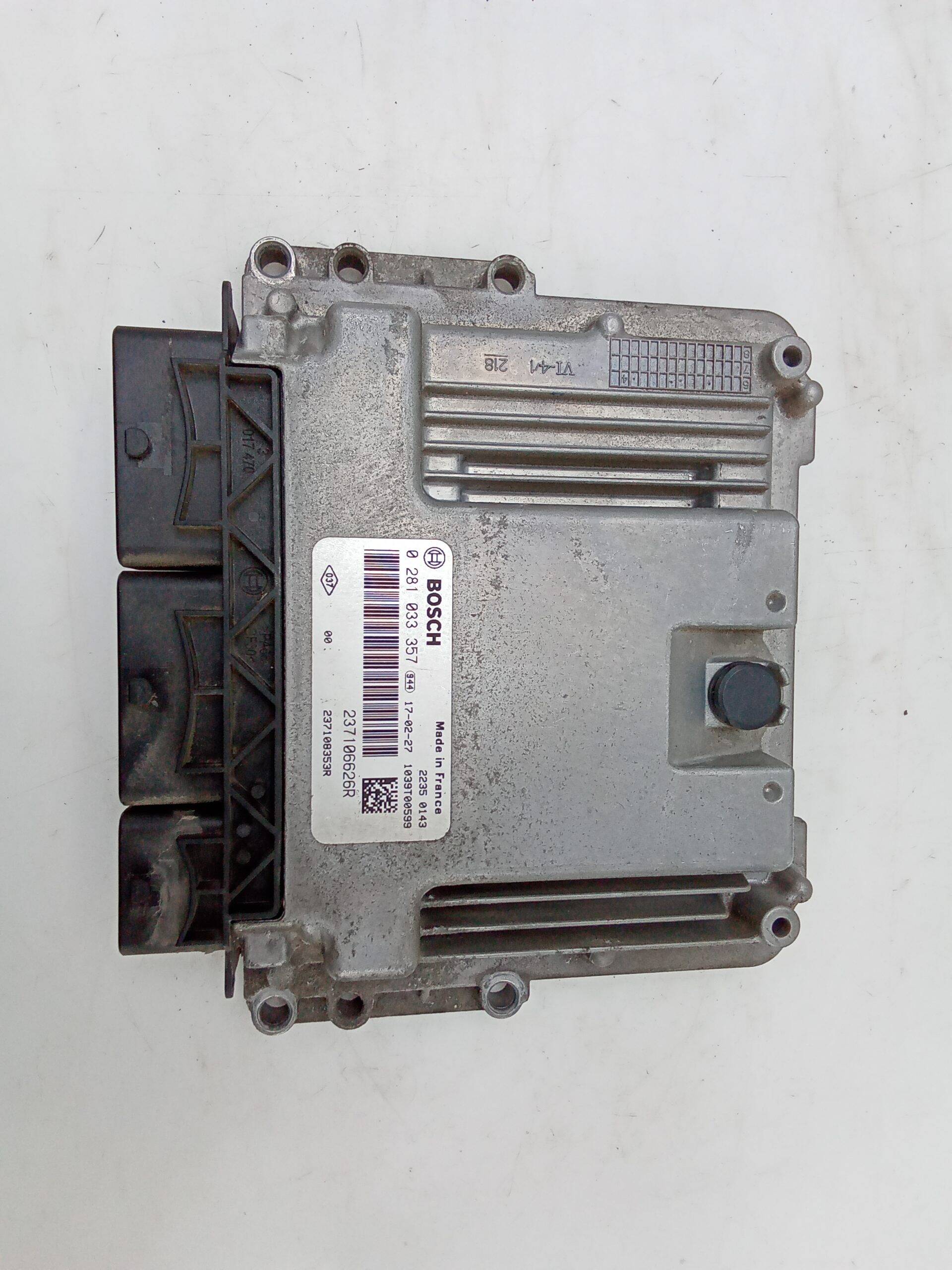 Centralita motor ecu renault trafic iii combi (08.2014->)