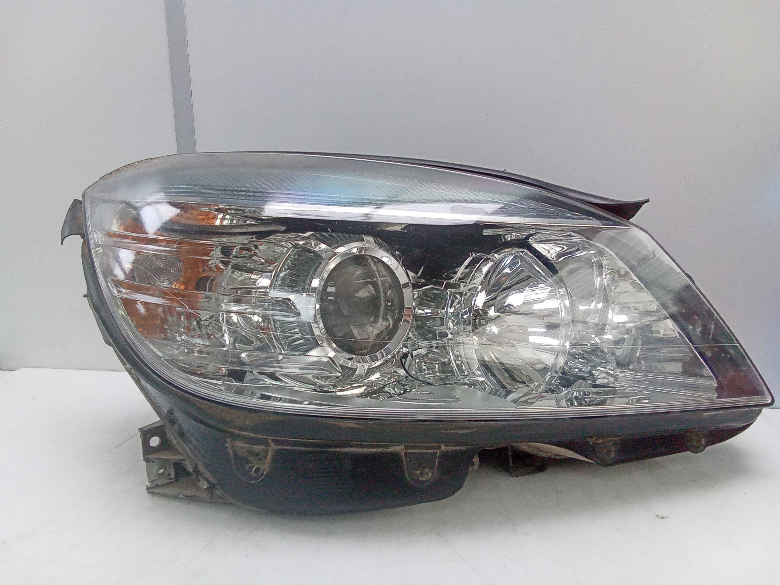 Faro  derecho mercedes-benz clase c (bm 204) berlina (01.2011->)