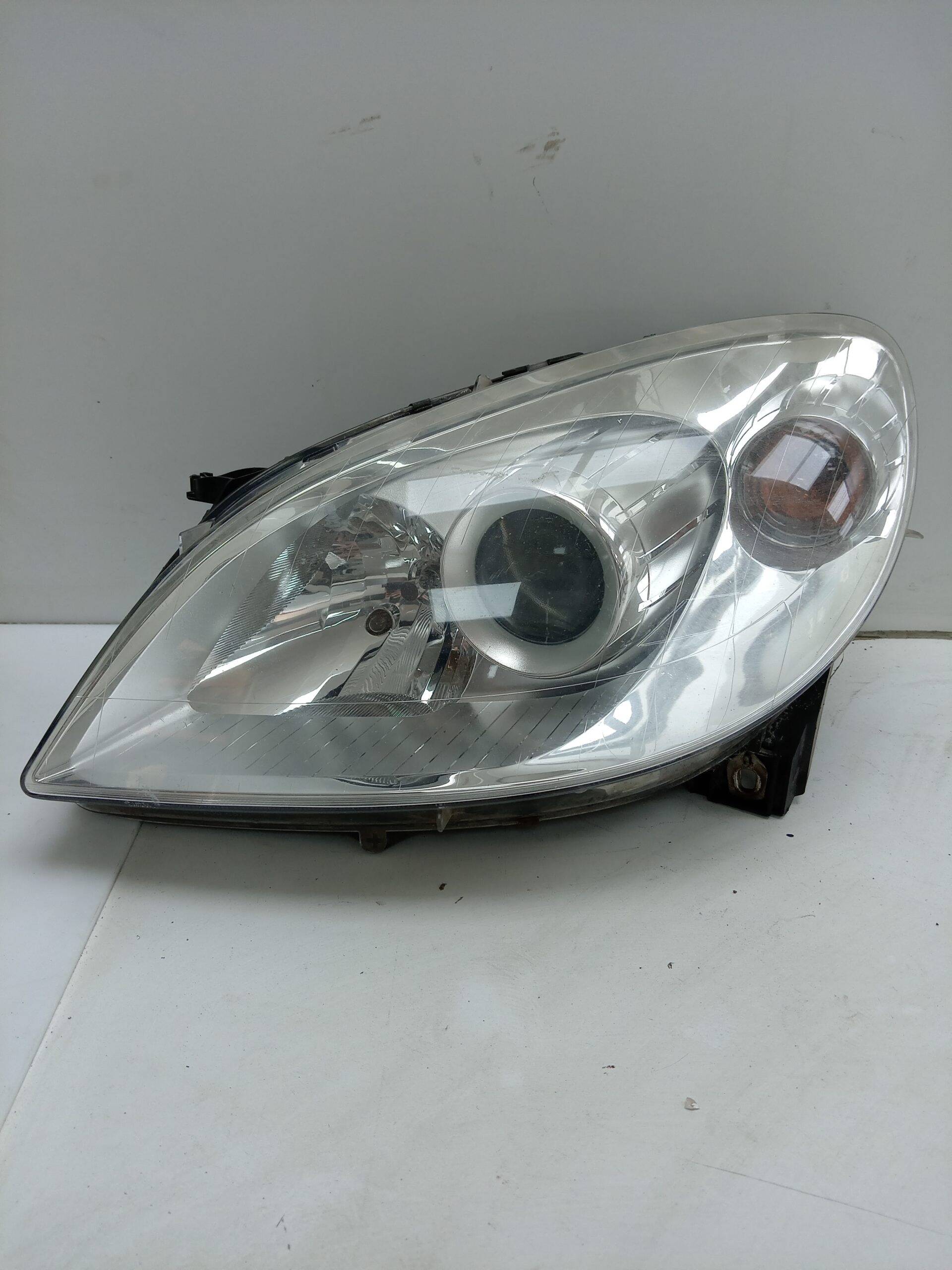 Faro izquierdo mercedes-benz clase b (bm 245)(03.2005->)