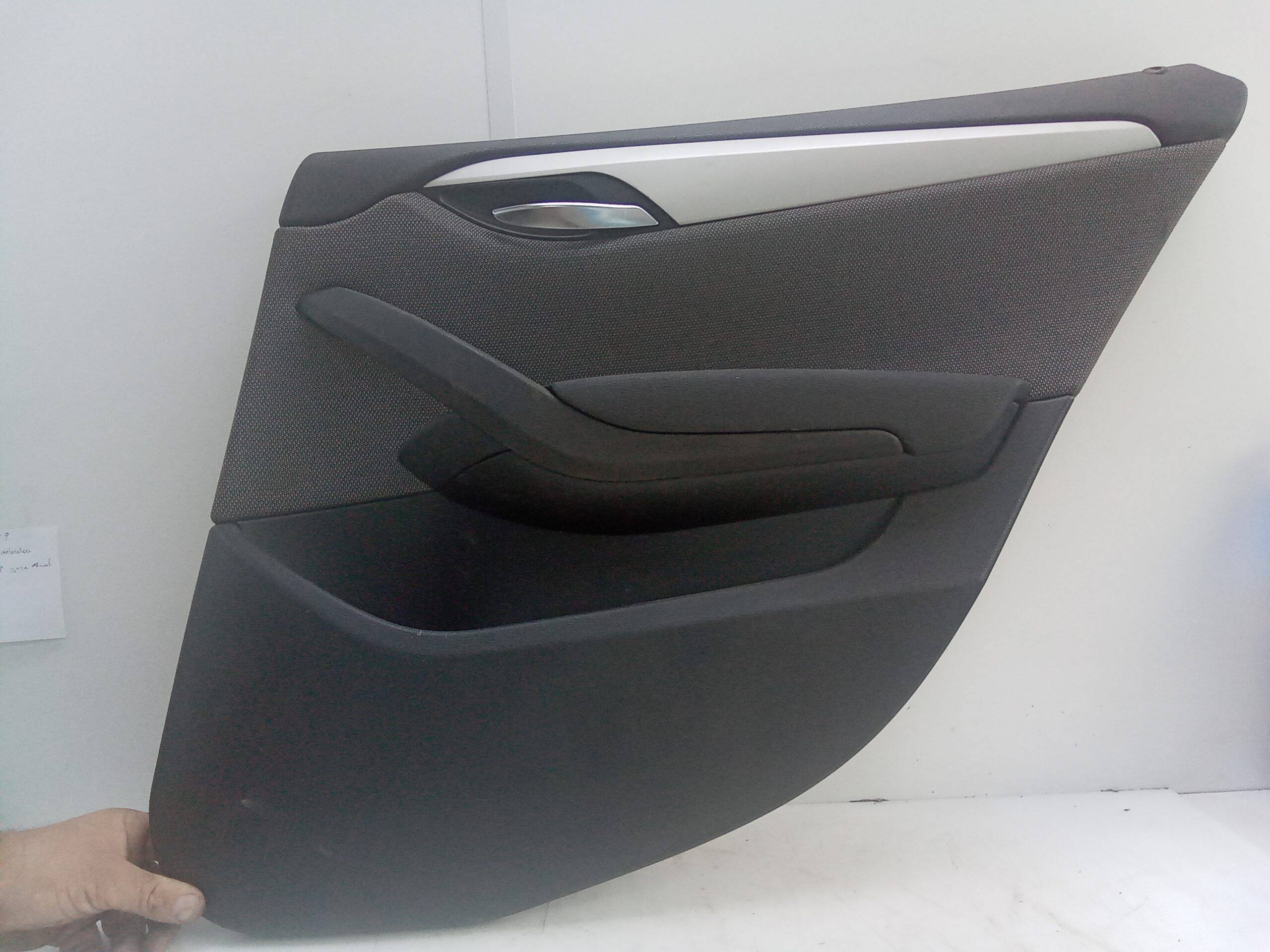 Guarnecido trasero derecho bmw serie x1 (e84)(2009->)