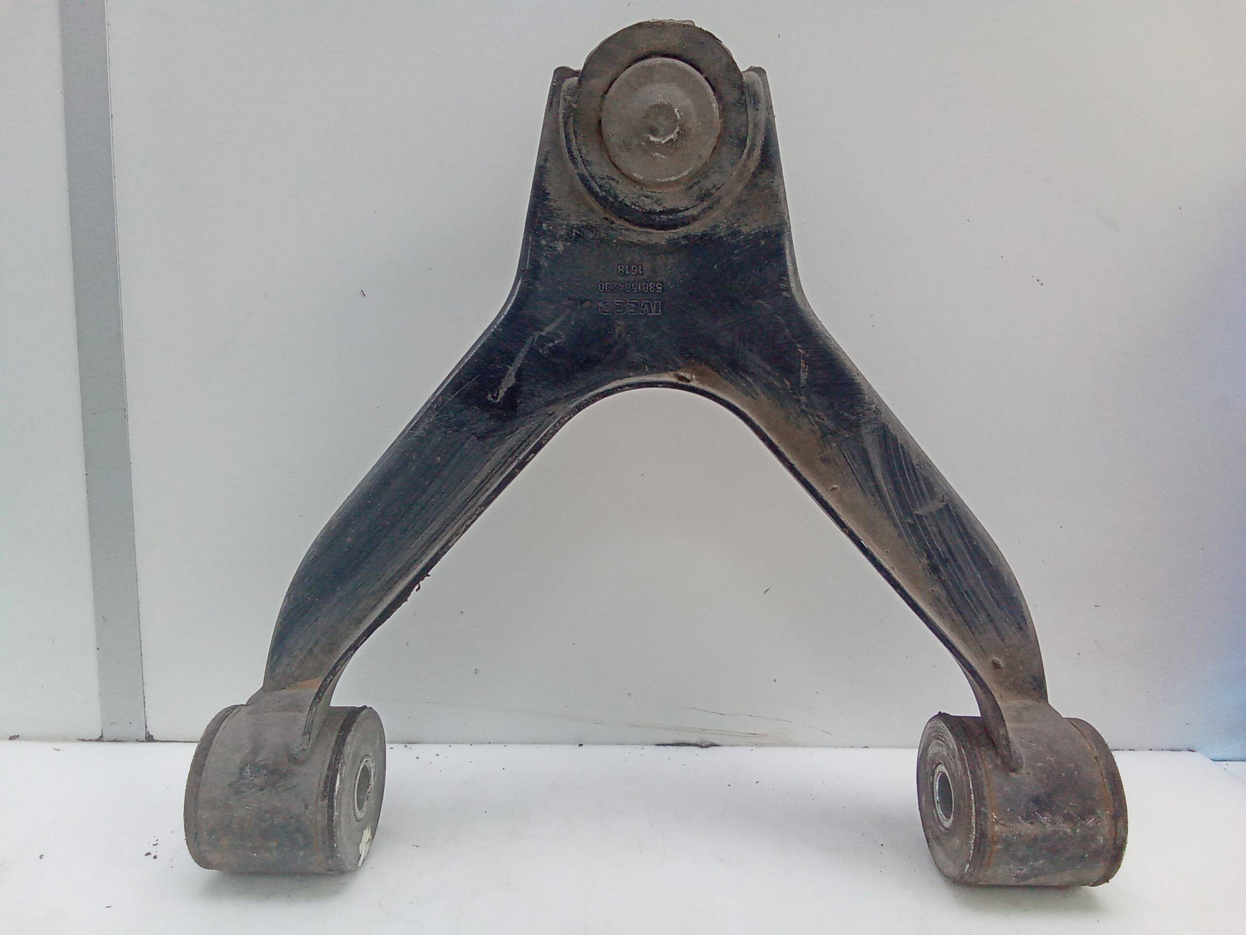 Brazo suspensiÓn de delantero izquierdo iveco daily camión (2011->)