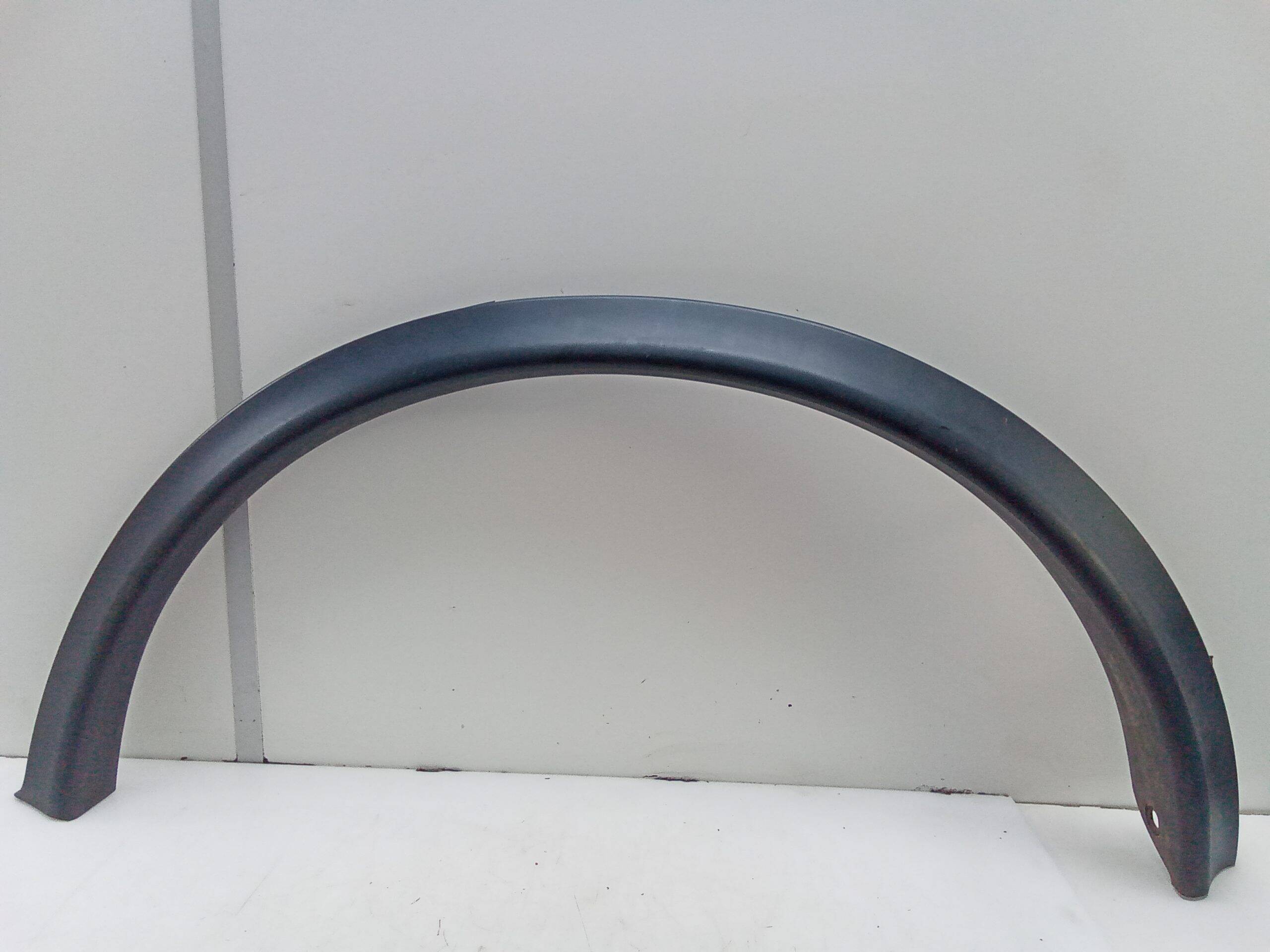 Moldura puerta trasera izq nissan juke i (f15e)(06.2010->)