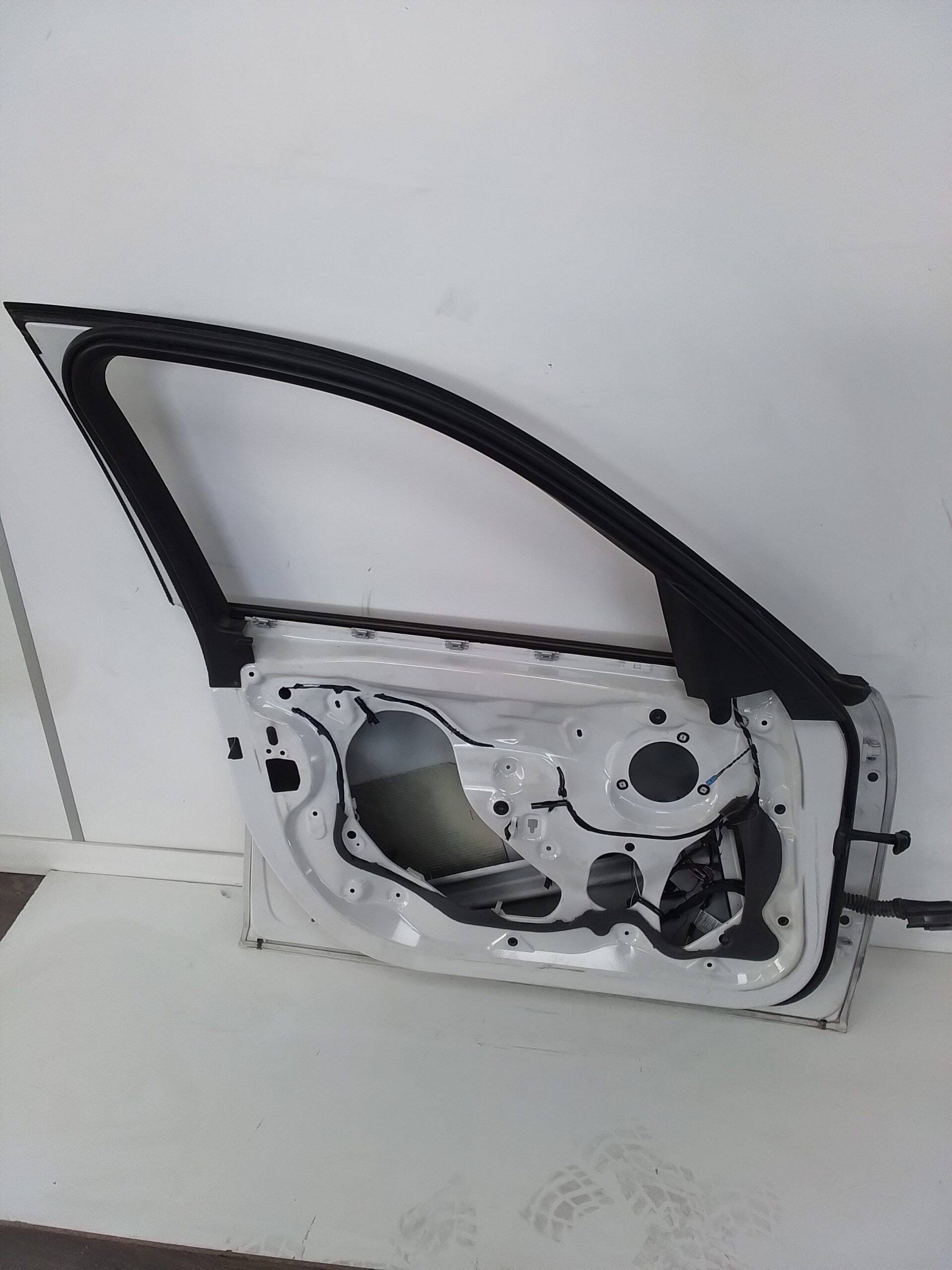 Puerta del izquierda bmw serie 3 berlina (f30n)(2015->)