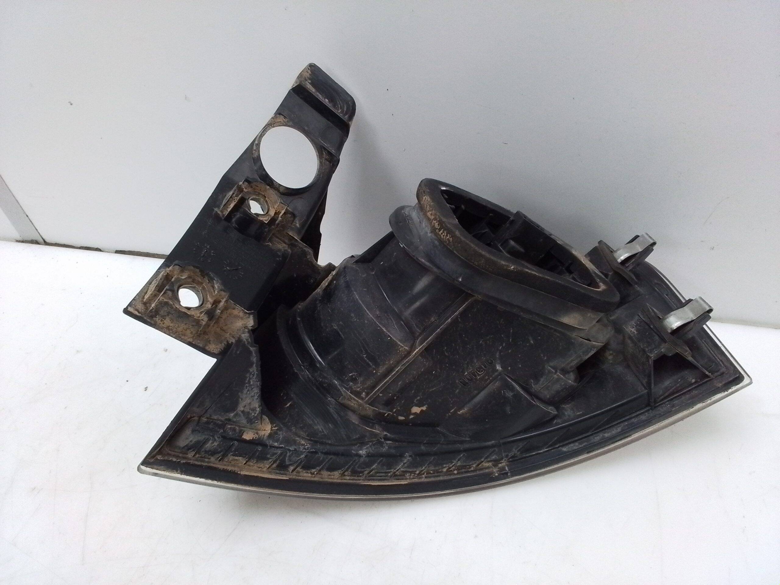 Piloto trasero izquierdo exterior seat ibiza (6l1)(04.2002->)