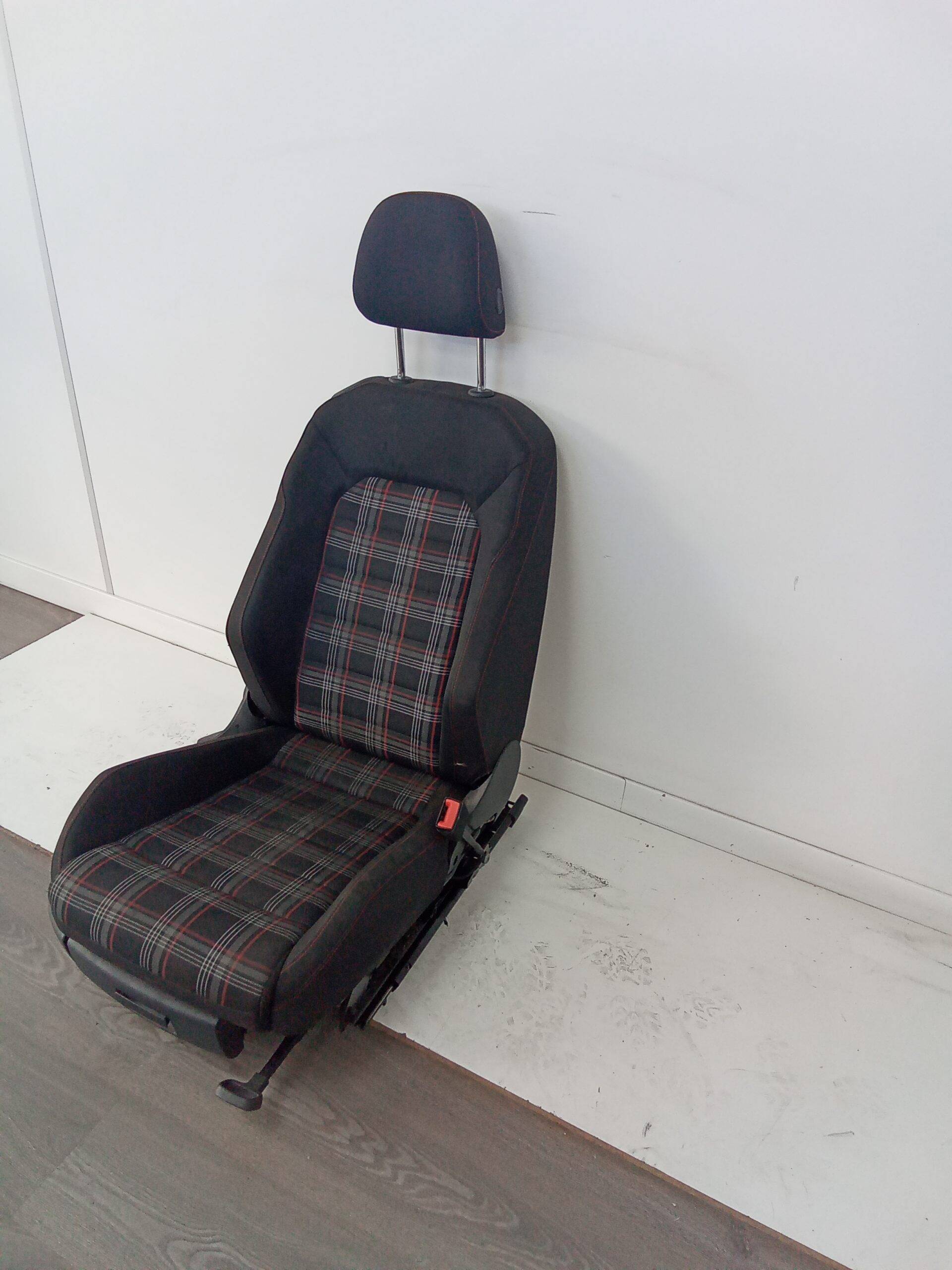 Asiento delantero derecho volkswagen golf vii berlina (bq1/be2)(01.2017->)