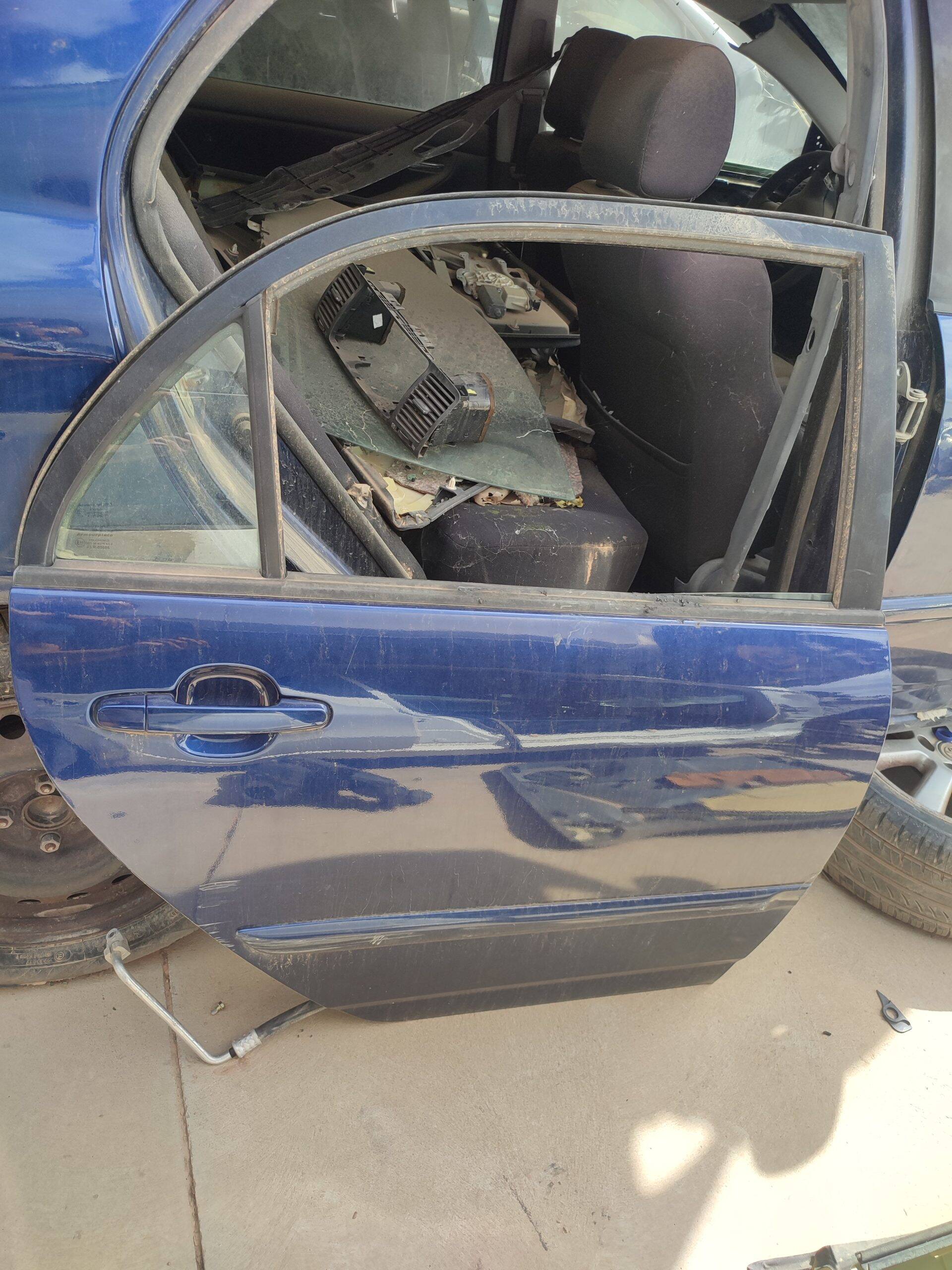 Puerta tra der toyota corolla (e12)(2002->)