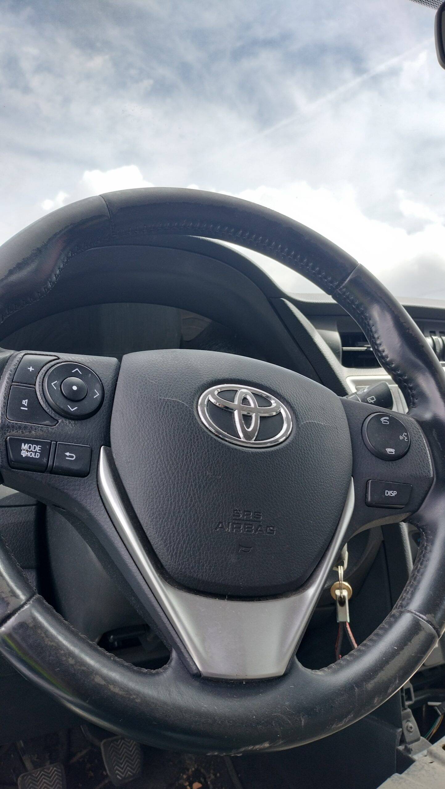 Volante toyota auris (e18)(10.2012->)