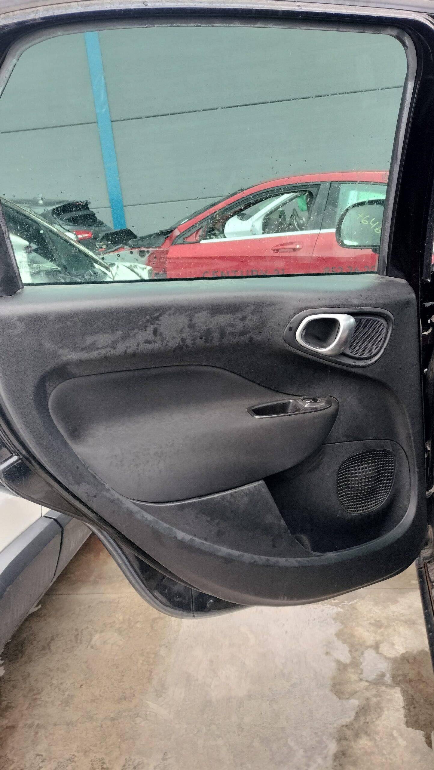 Guarnecido puerta trasera izquierda fiat 500l (330)(2012->)