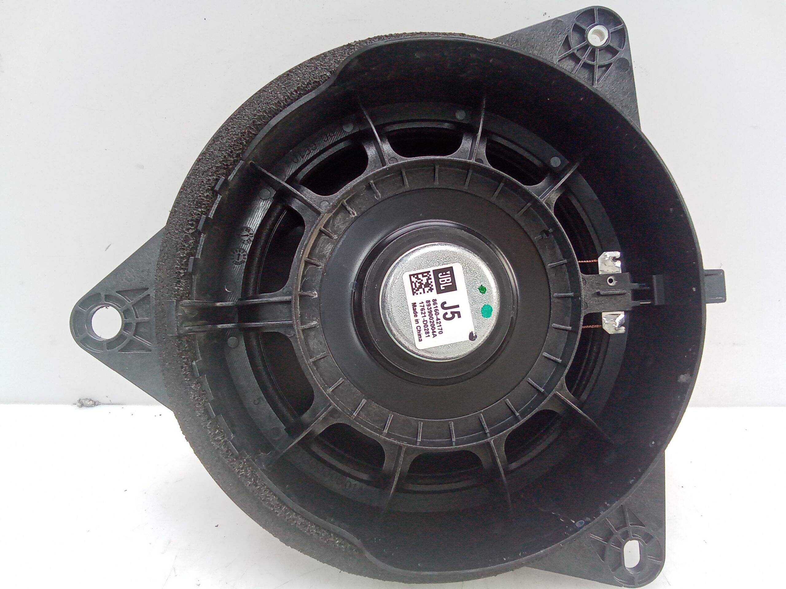 Tapa altavoz trasero derecho toyota rav4 (2019->)