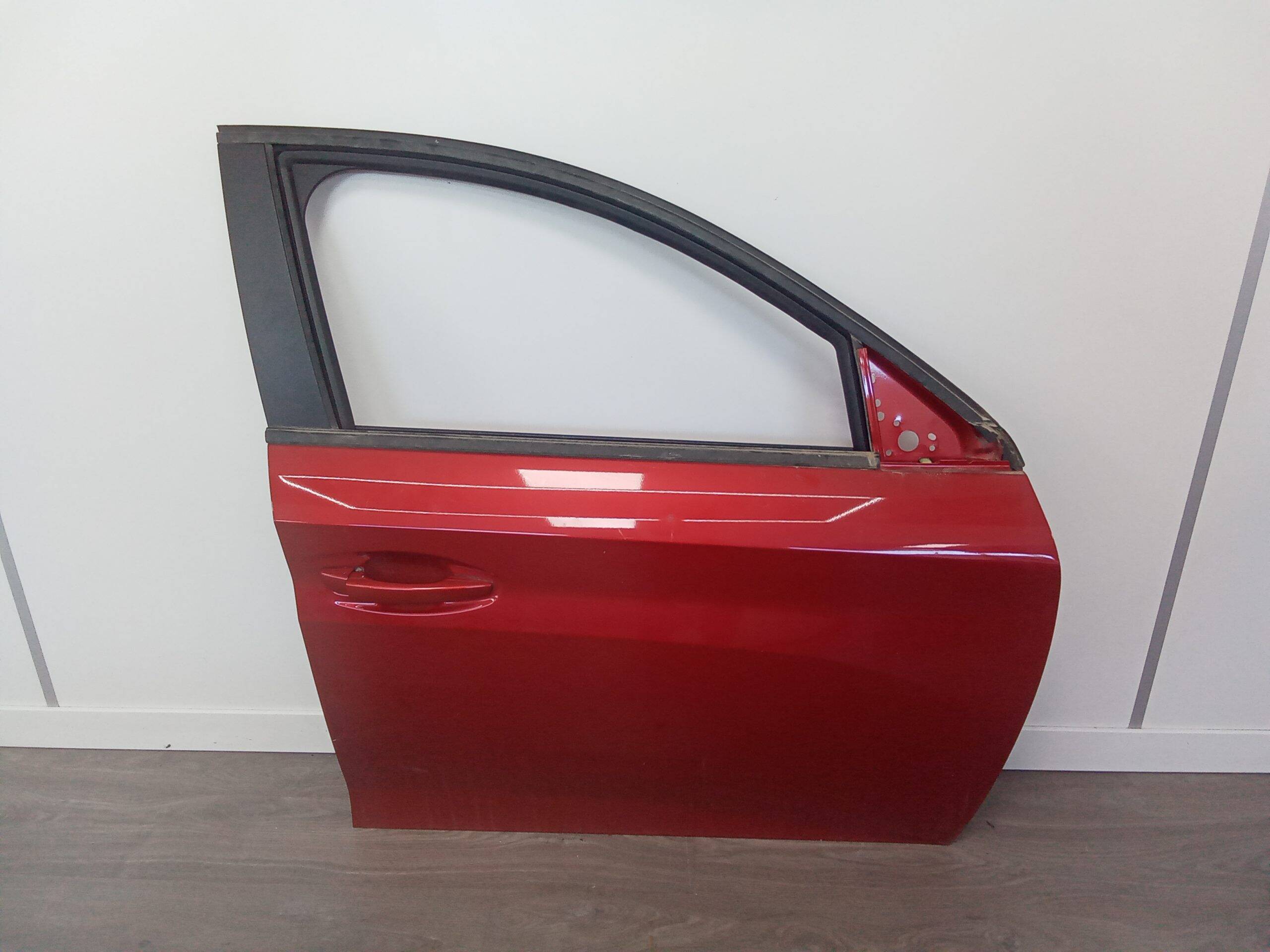 Puerta delantera derecha peugeot 208 (p2)(06.2019->)