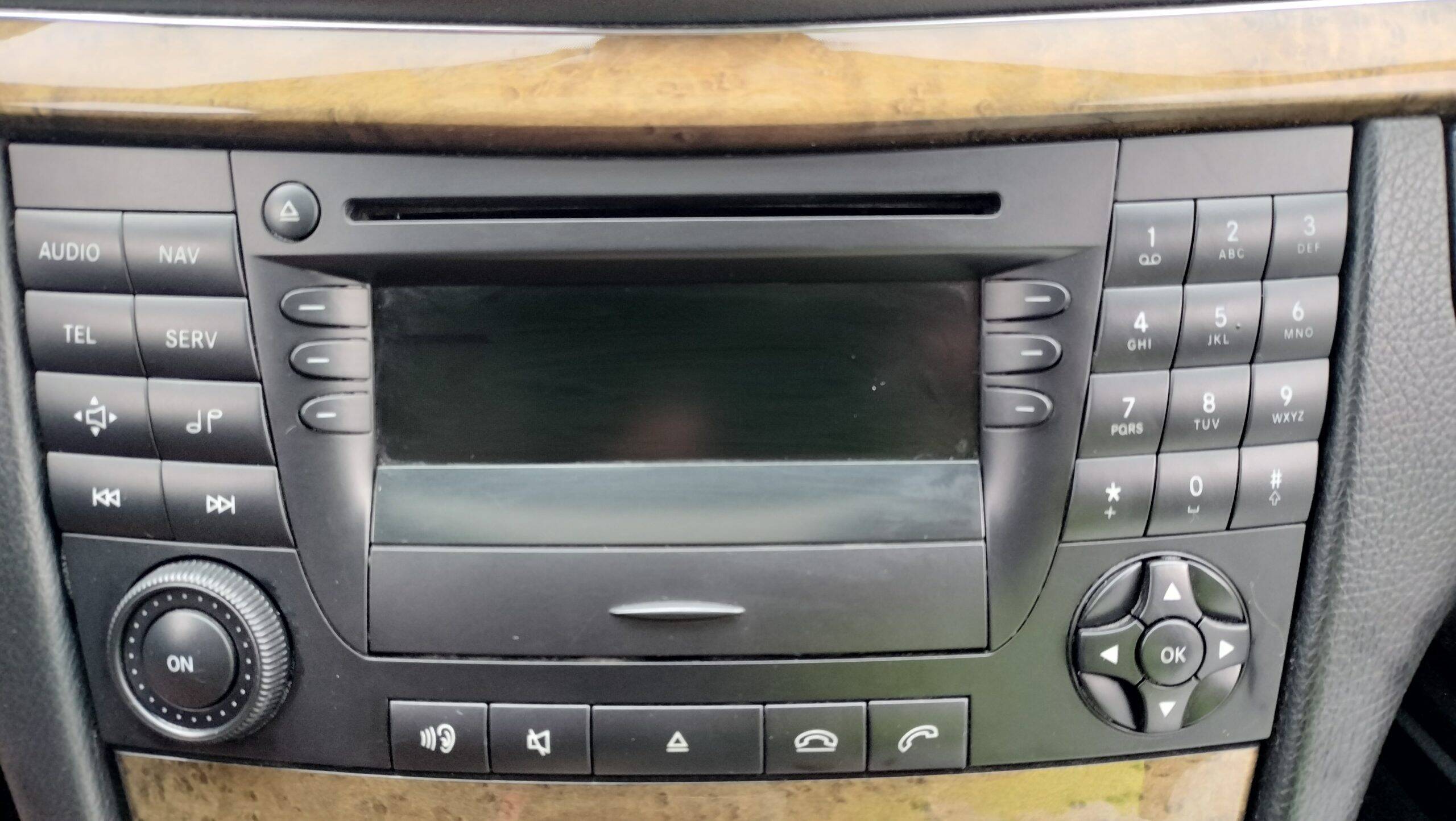 Radio mercedes-benz clase e (bm 211) familiar (01.2003->)