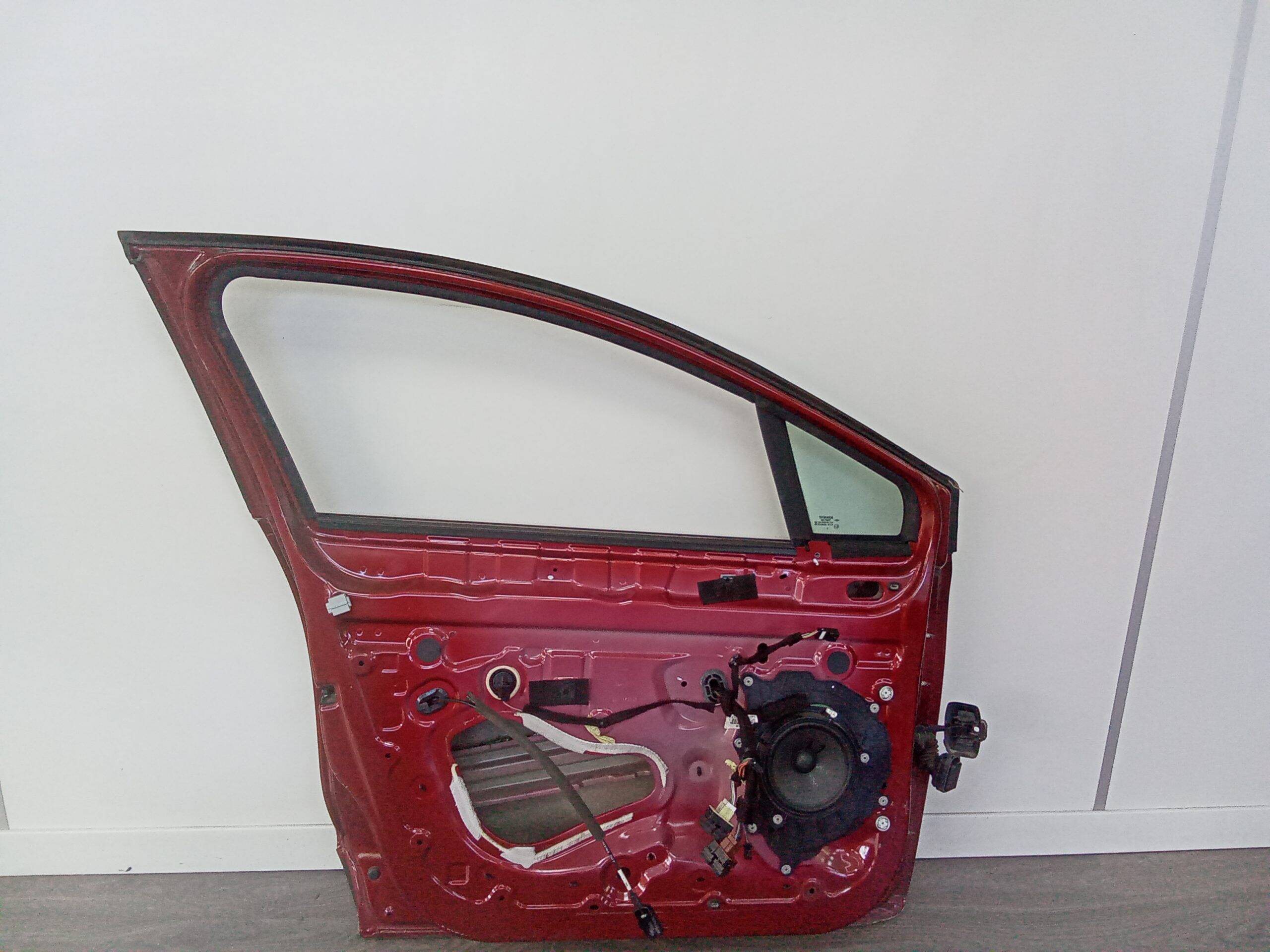 Puerta delantera izquierda renault clio iv (2012->)