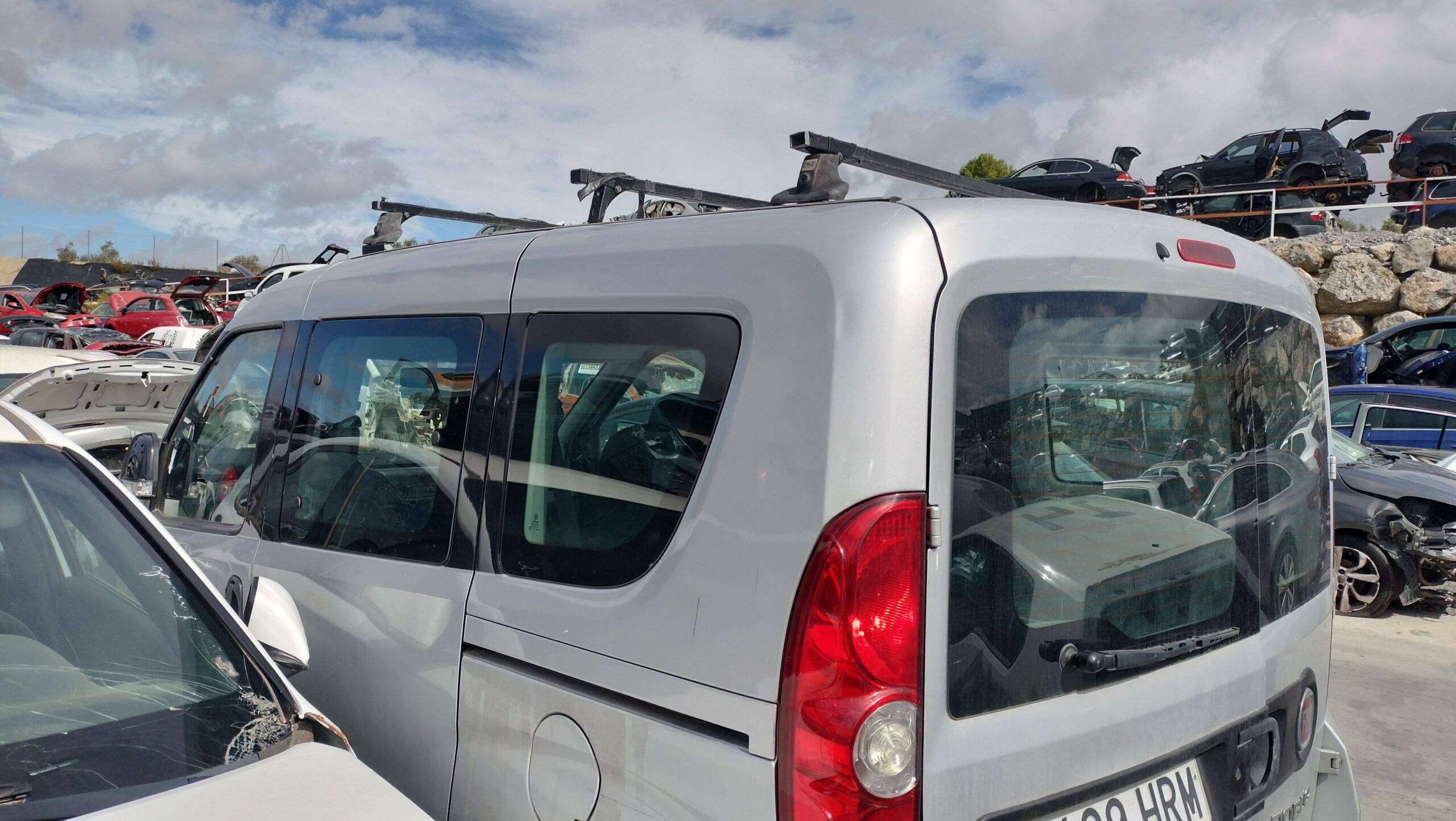 Piloto trasero izquierdo opel combo d (10.2011->)