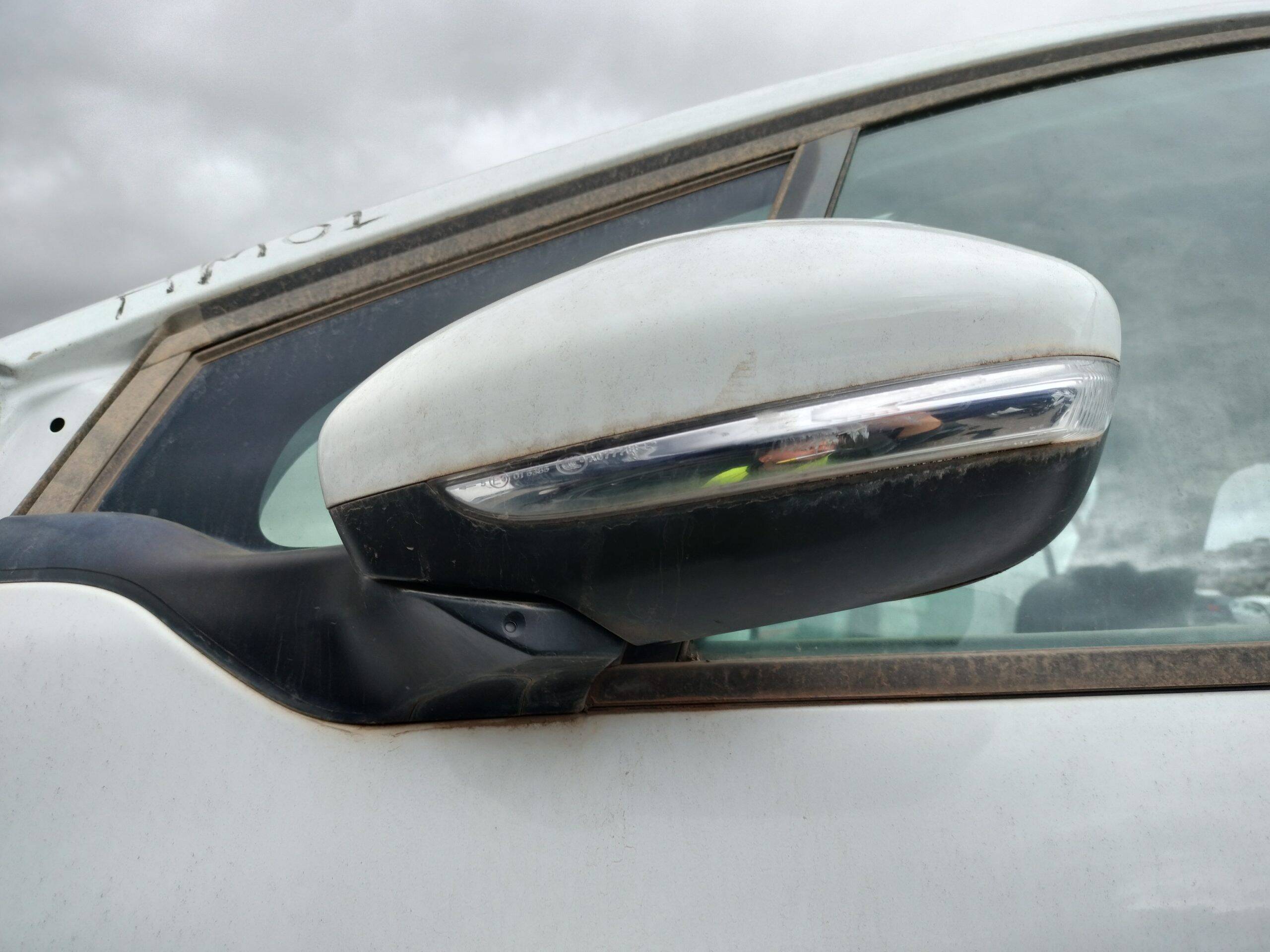 Retrovisor izquierdo electrico peugeot 208 (01.2012->)