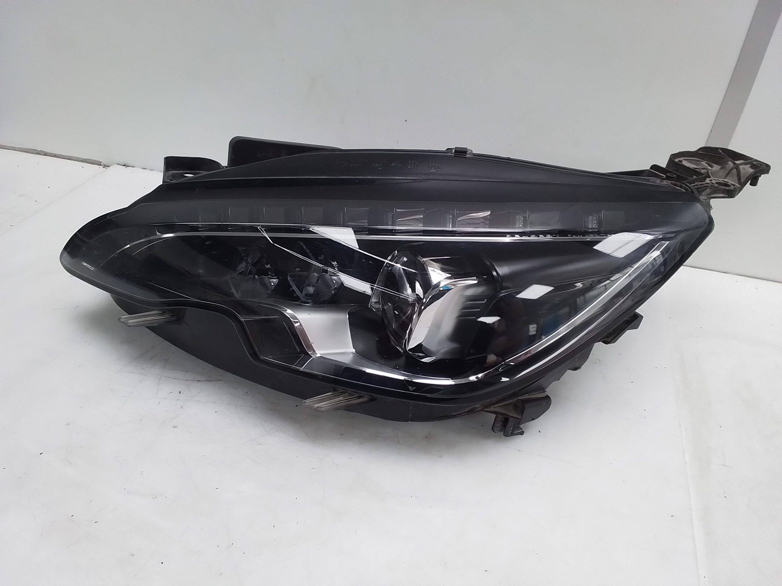 Faro izquierdo peugeot 308 (p5)(06.2021->)