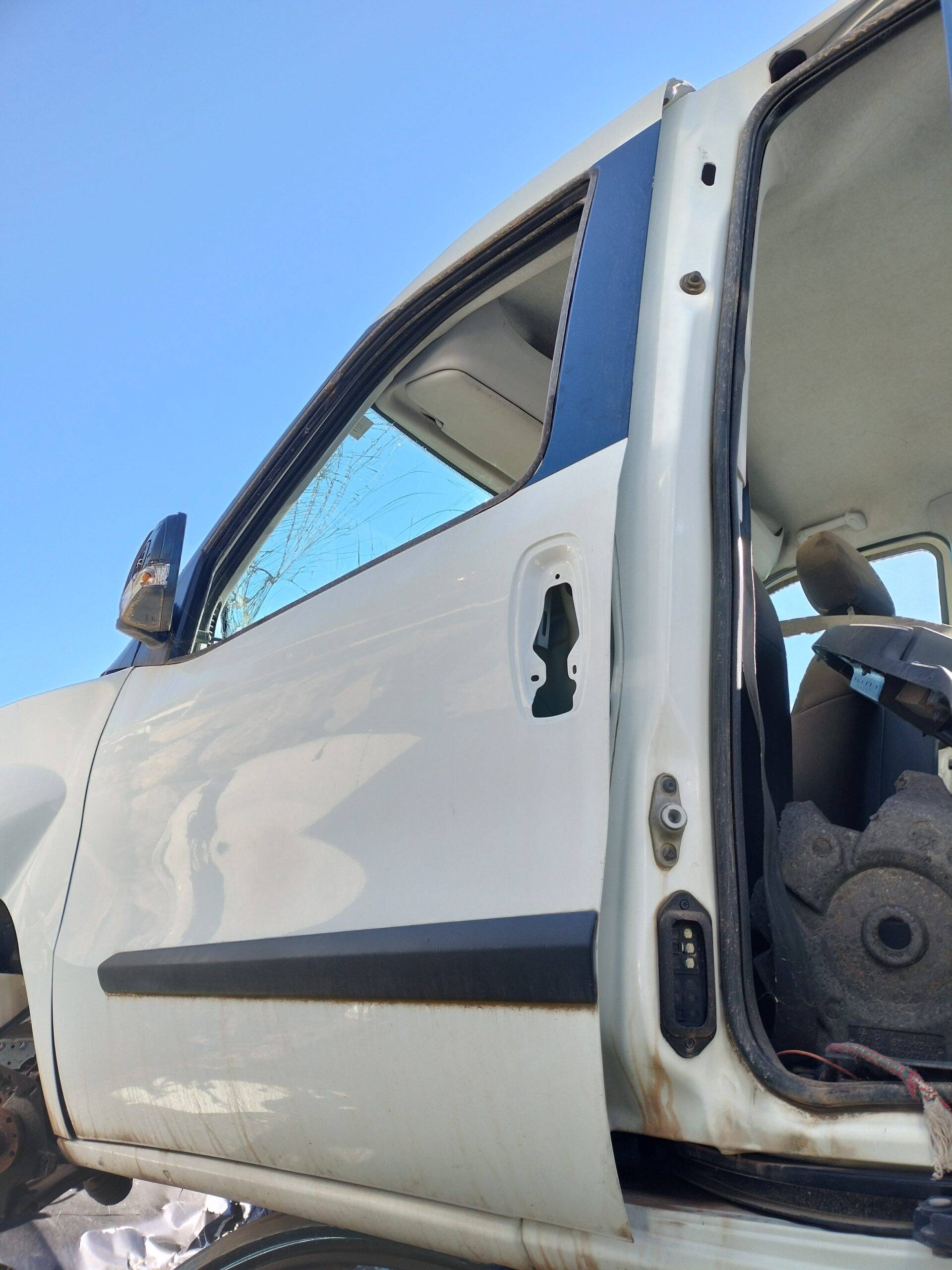 Puerta delantera izquierda opel combo d (10.2011->)