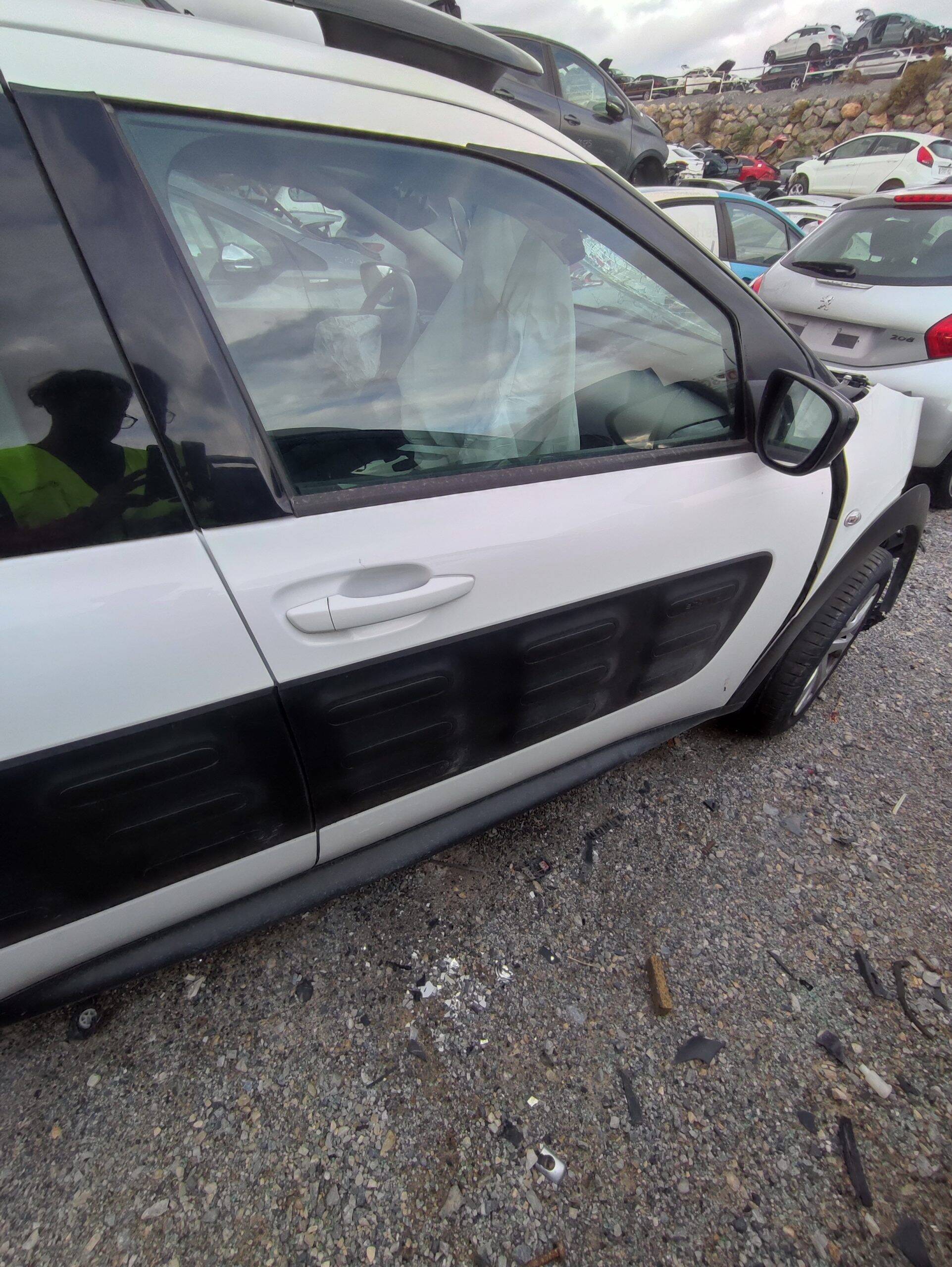 Puerta delantera derecha citroen c4 cactus (2014->)