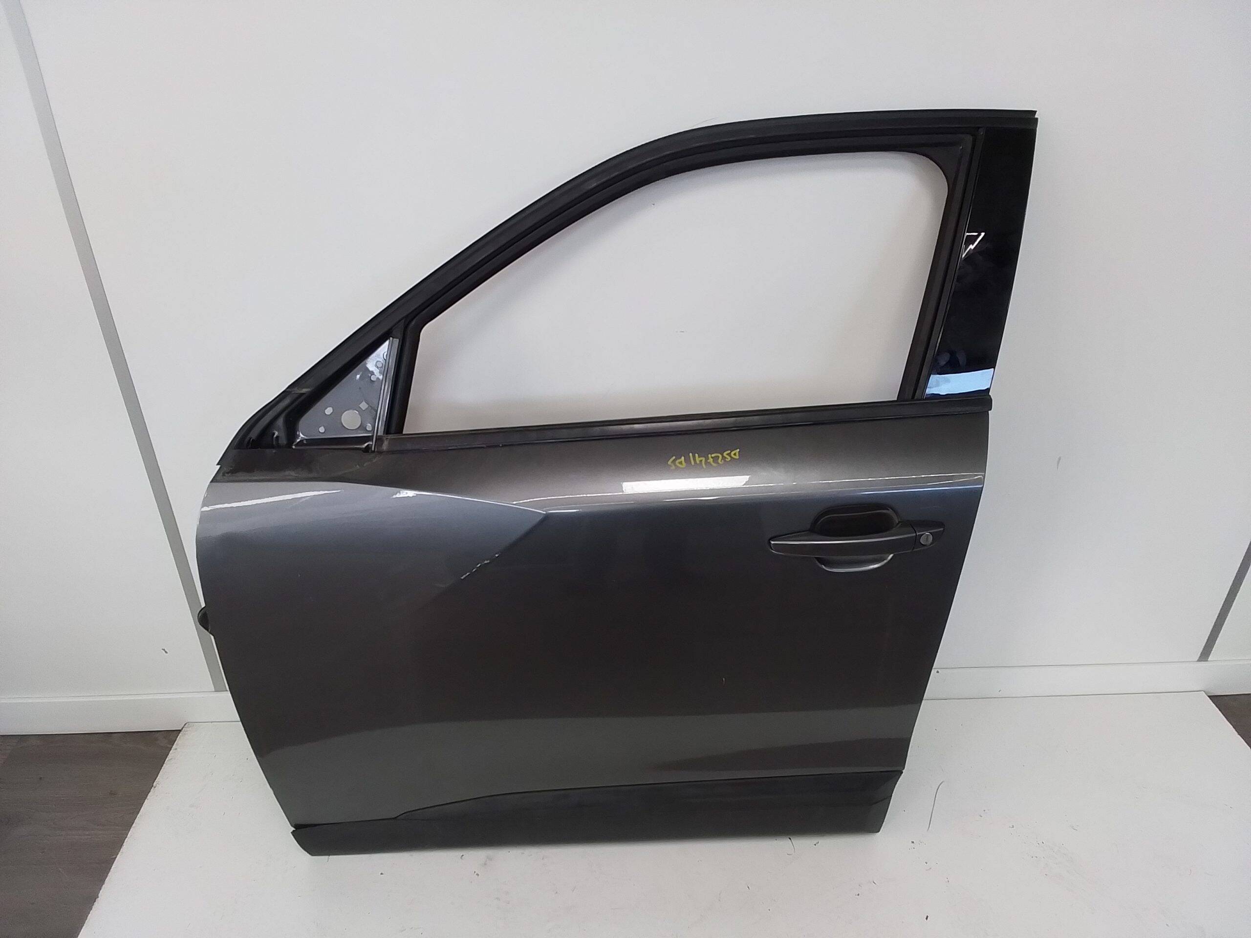 Puerta delantera izquierda peugeot 2008 (p1)(11.2019->)